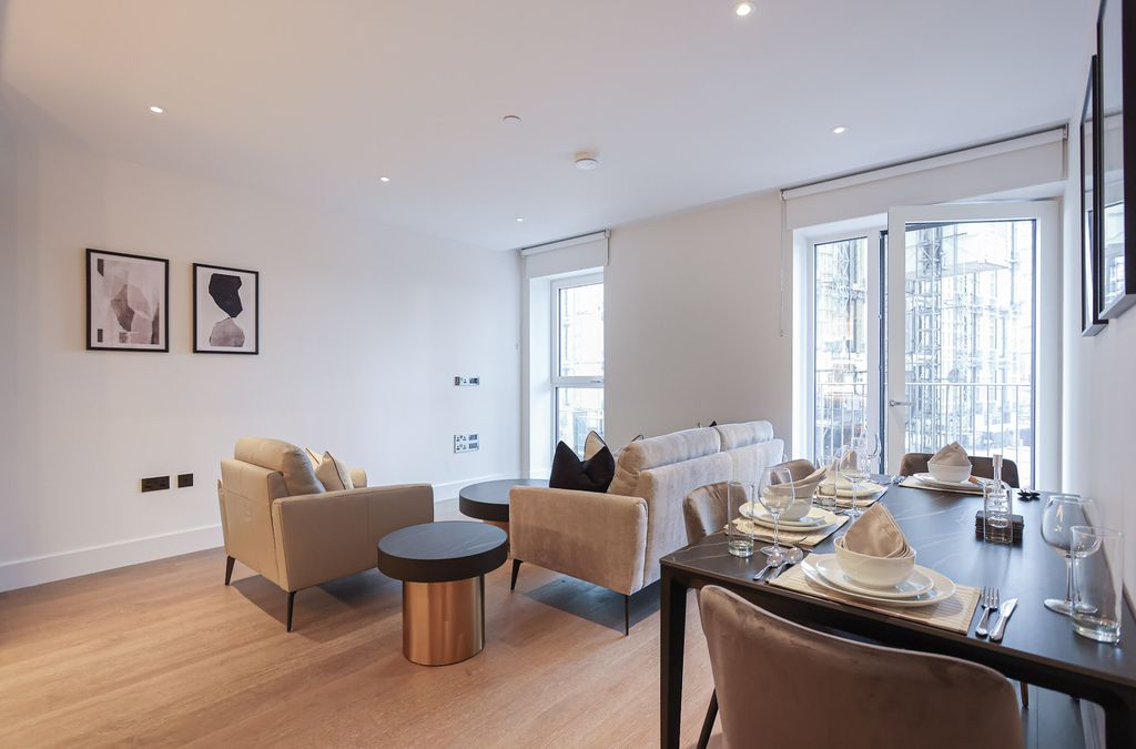 Property photo 2 of 30