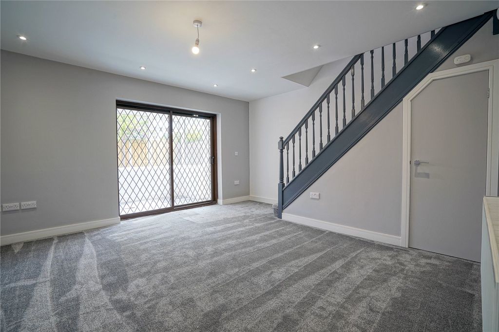 Property photo 3 of 14 Picture No. 07