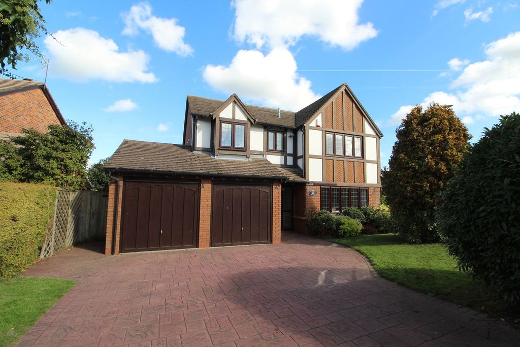 Property photo 2 of 28