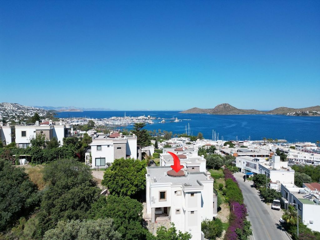 Property photo 2 of 22 Traditional Sea-View Yalikavak Villa For Sale Â€“ A Stunning Sea View Villa