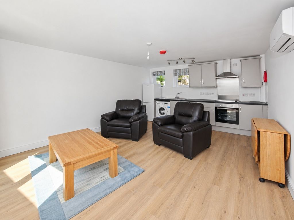 Property photo 2 of 6