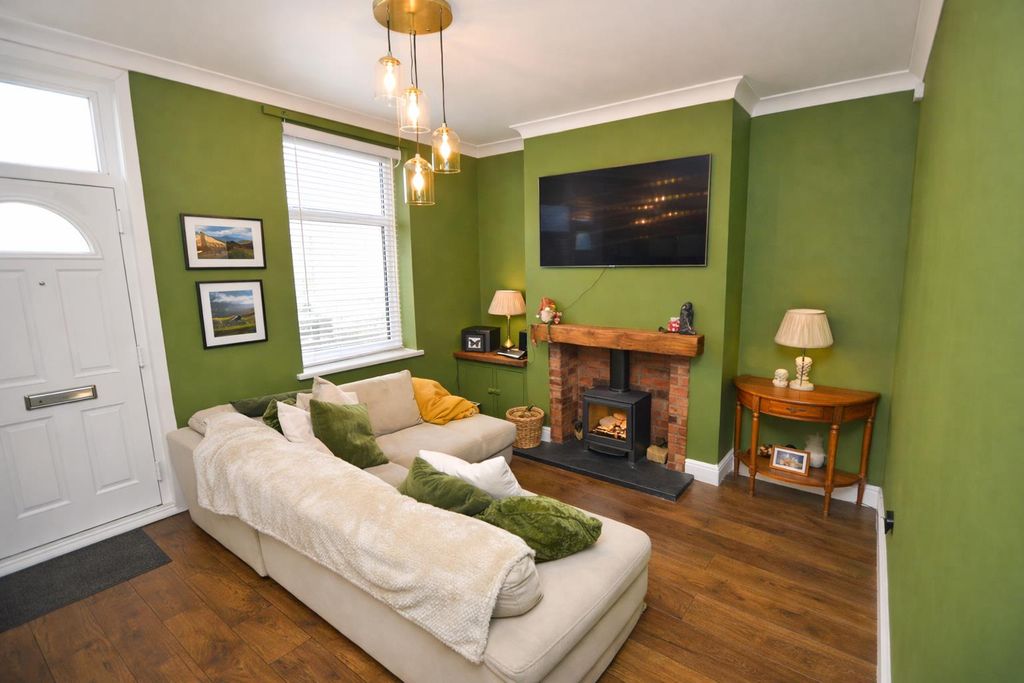 Property photo 3 of 11 Wal Lr.Png