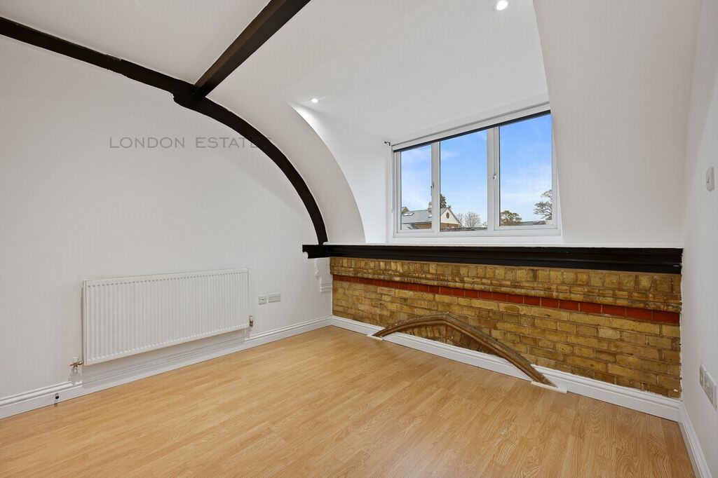 Property photo 3 of 8 Photo 5