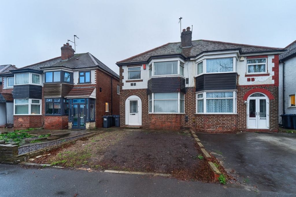 Property photo 2 of 25