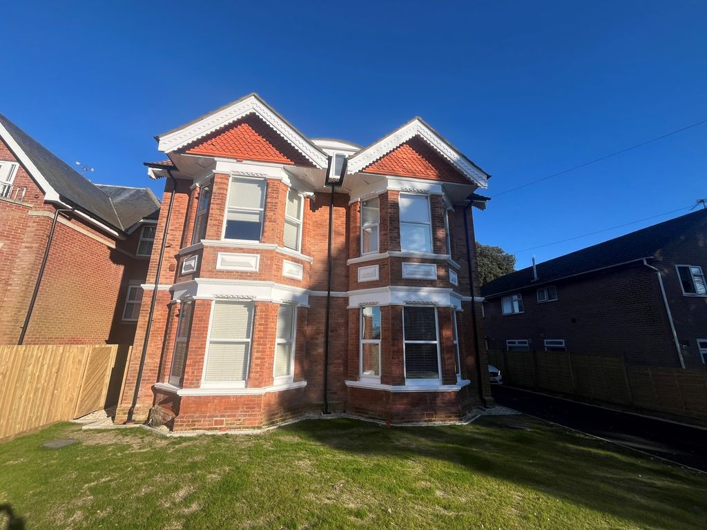 Property photo 1 of 4