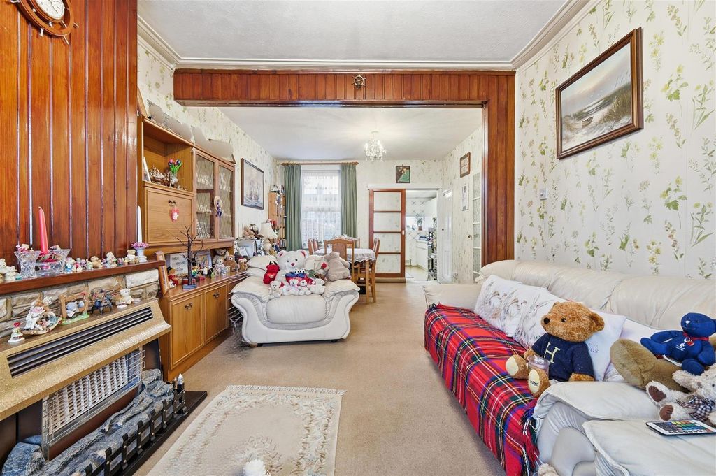 Property photo 3 of 20 0Aaaa2d1-495d-45d8-842F-d2Ec79c6B325_Autoremove_15