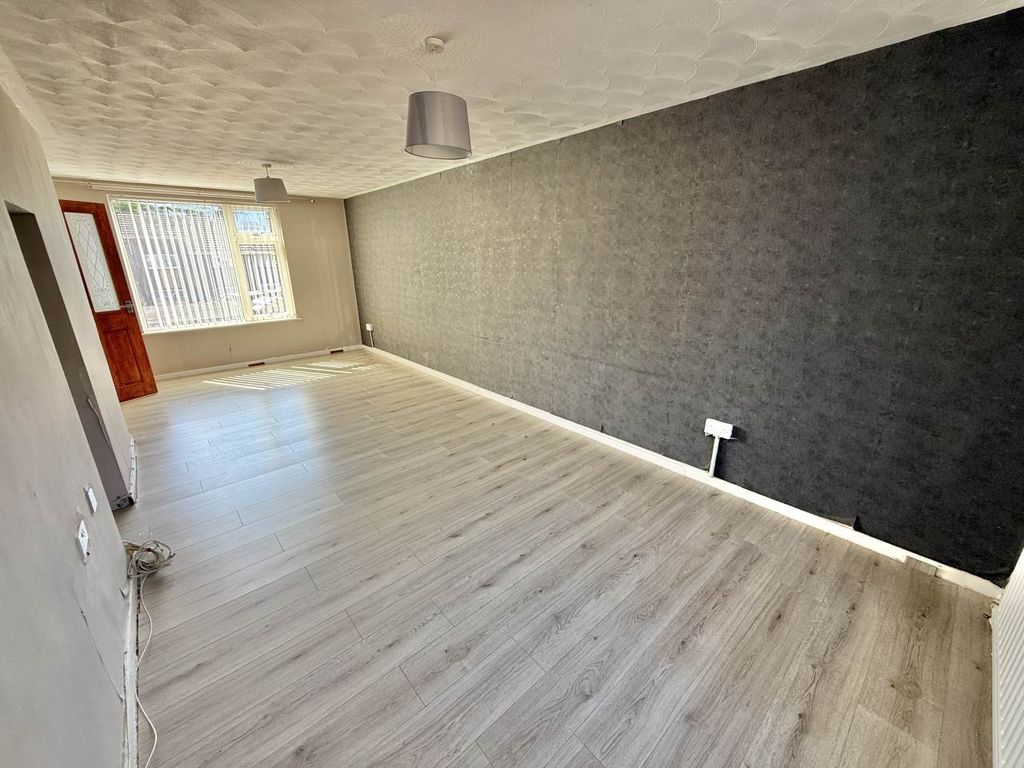 Property photo 3 of 15 Living Room 2