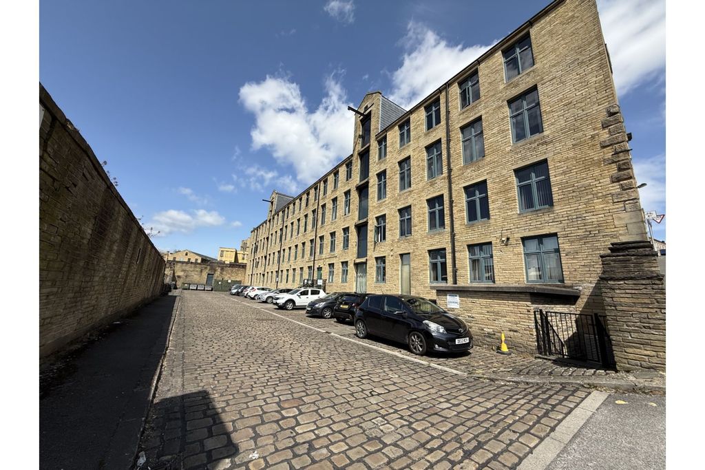 Property photo 2 of 45 Allocated Parking