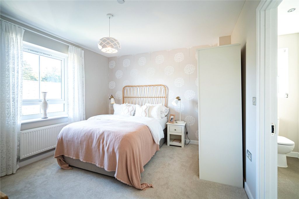 Property photo 3 of 5 Show Home