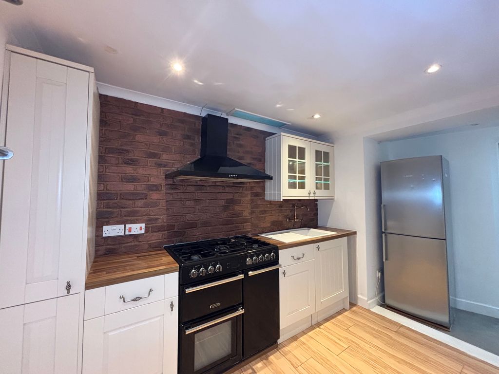 Property photo 1 of 25 Kitchen