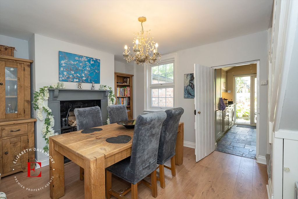 Property photo 2 of 23