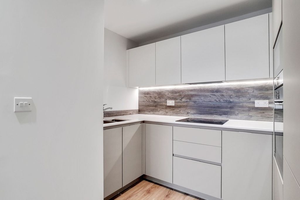 Property photo 3 of 13 2_Kitchen_Recepti...