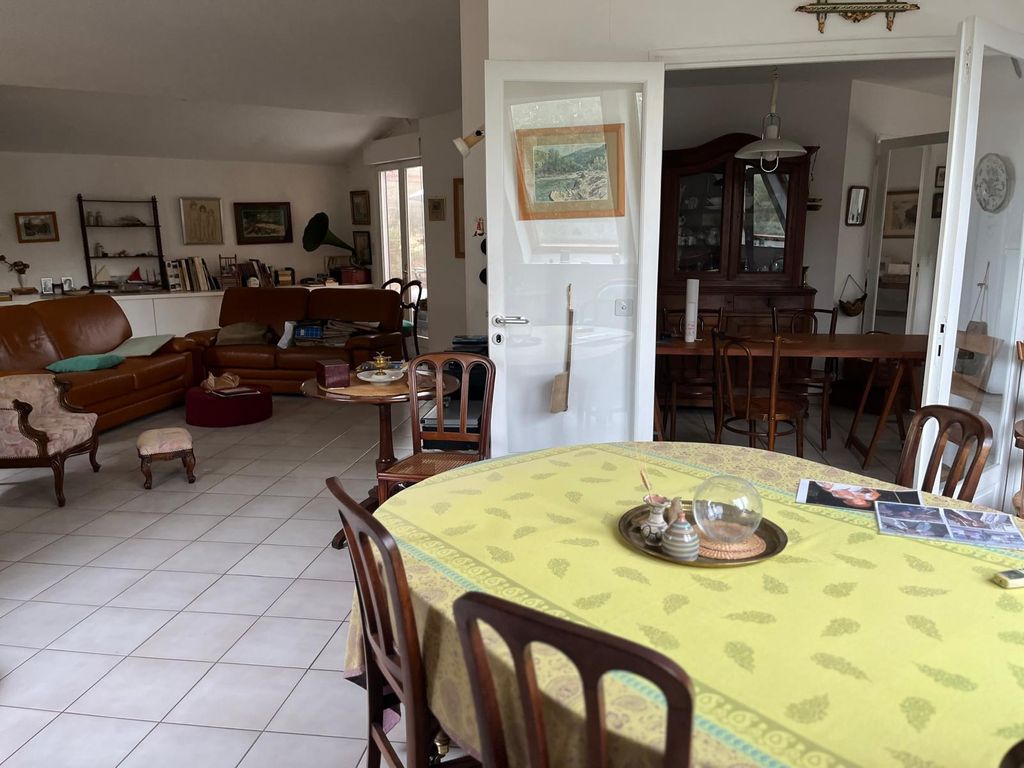 Property photo 3 of 19 Photo_d7Bdaf75444d50Cbb27d991E849A8ba0