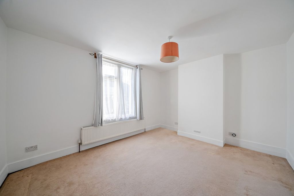 Property photo 3 of 15 Picture No. 05