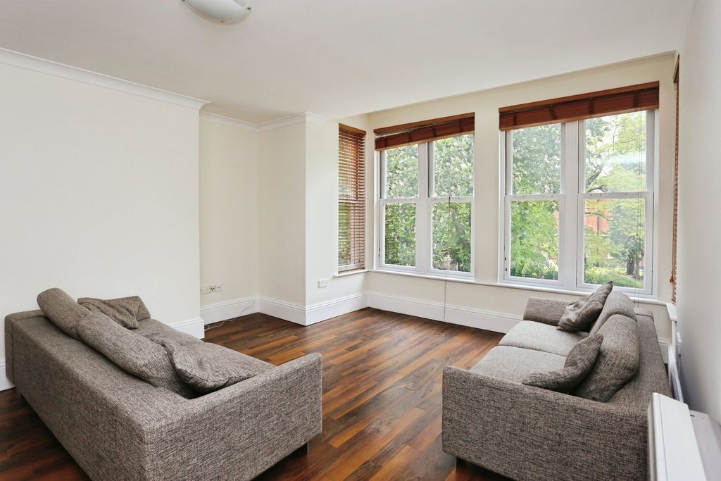 Property photo 2 of 18 Picture No. 27