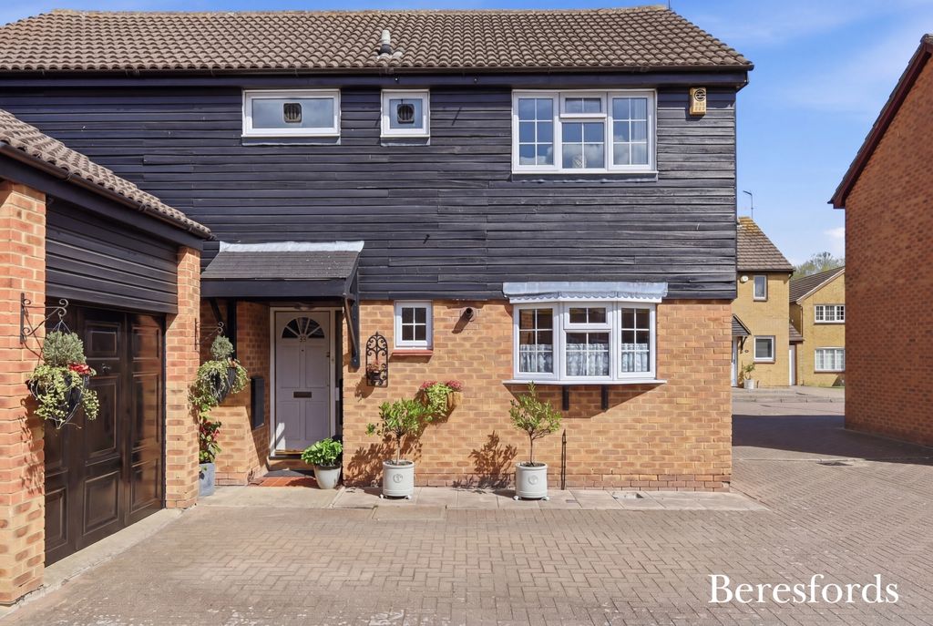 Property photo 1 of 19 Front