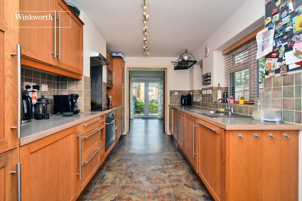 Property photo 2 of 15 Picture No. 06