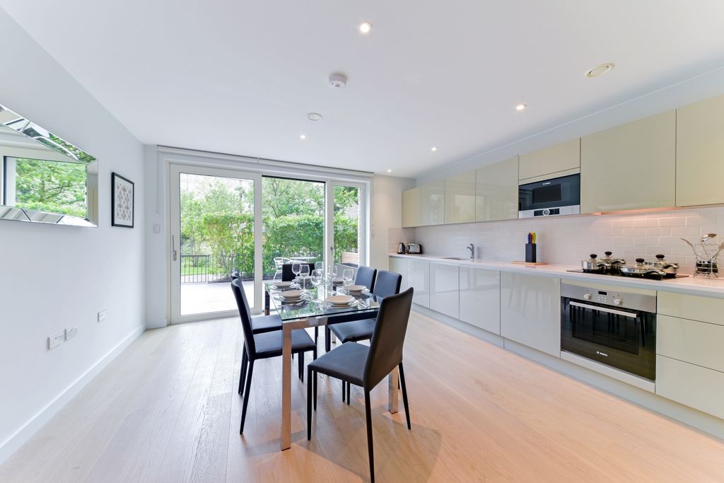 Property photo 1 of 19 Kitchen - Heygate St