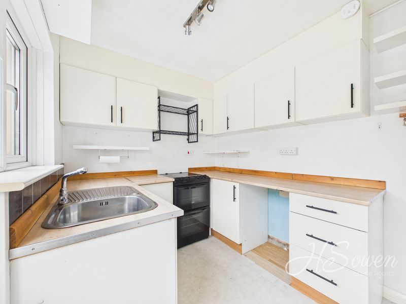 Property photo 3 of 18 Photo 1