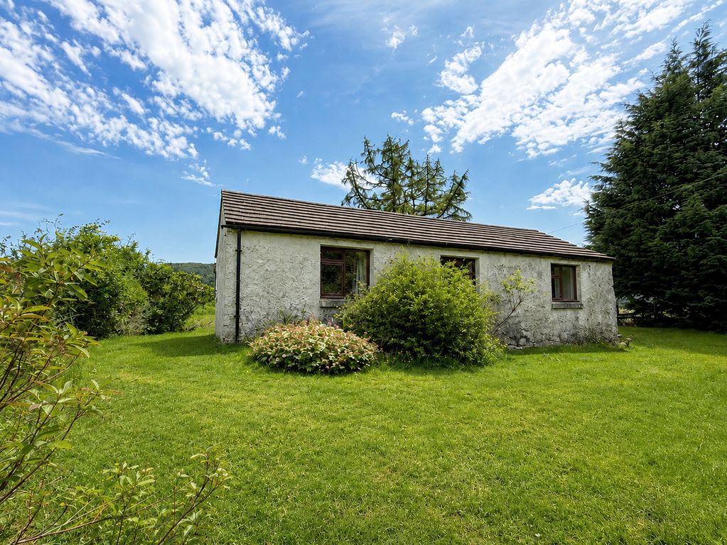 Property photo 1 of 52