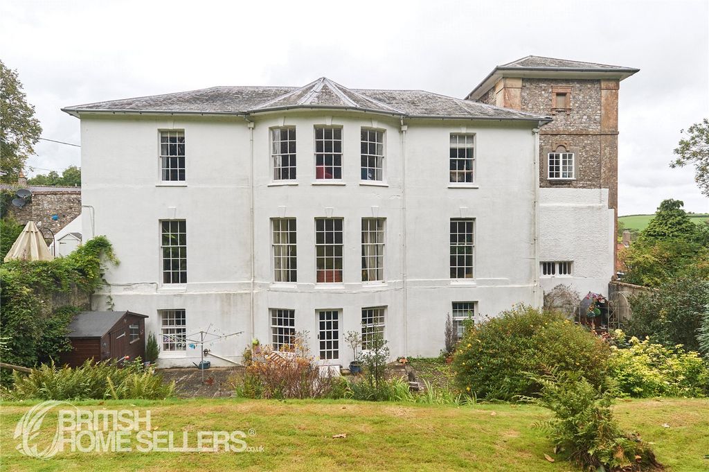Property photo 1 of 14 1
