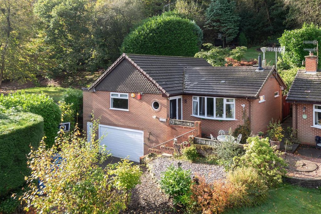 Property photo 1 of 33