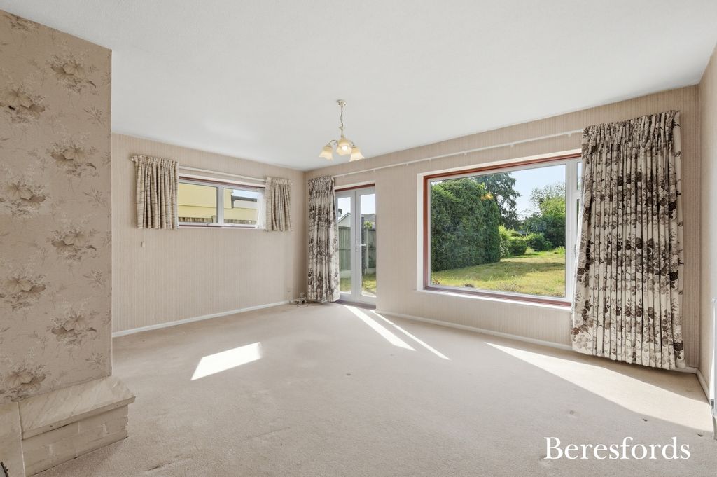 Property photo 2 of 17 Picture No. 15