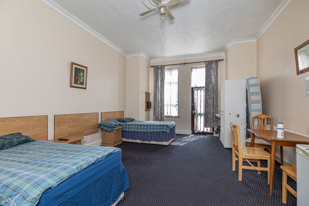 Property photo 3 of 3