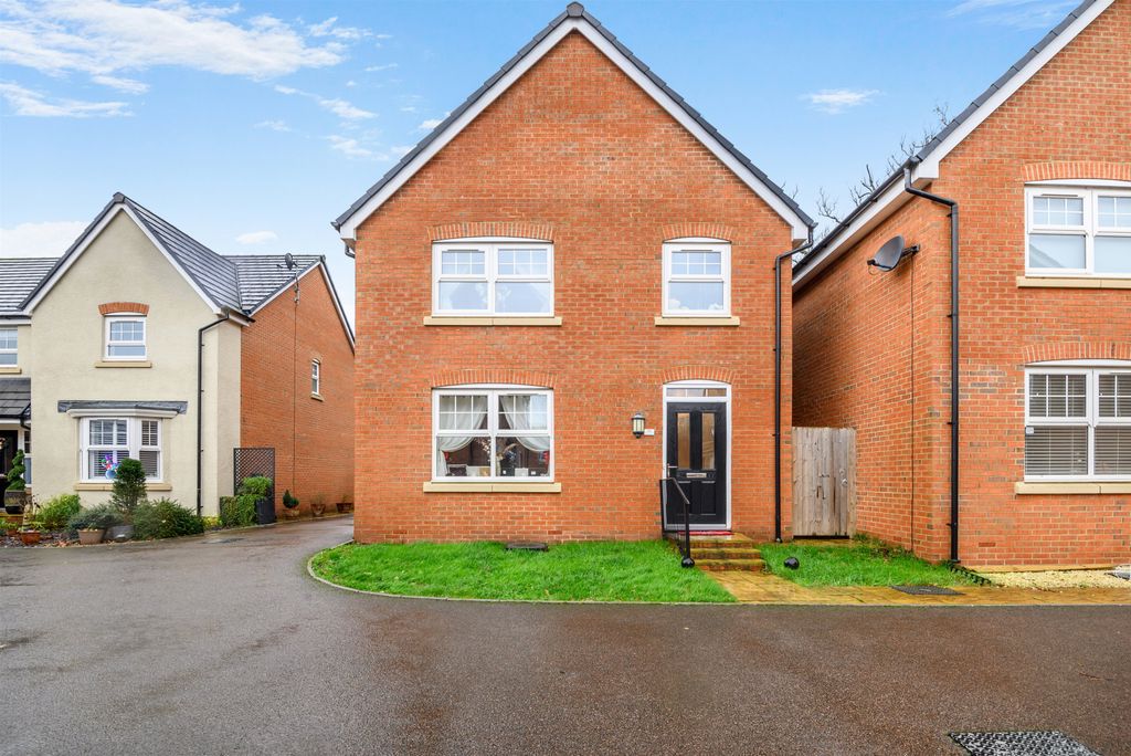 Property photo 1 of 21