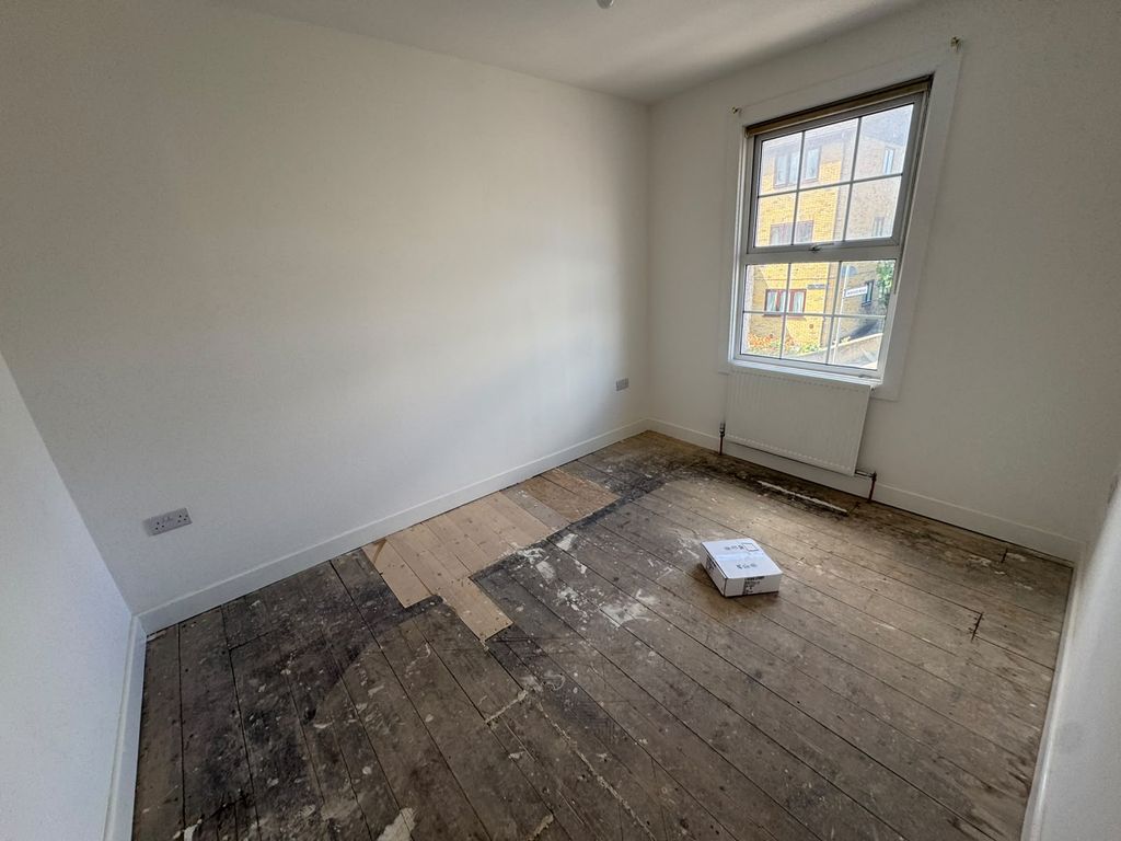 Property photo 2 of 8 Gallery