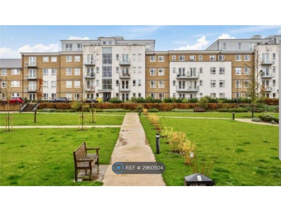 Property photo 2 of 26 Communal Park