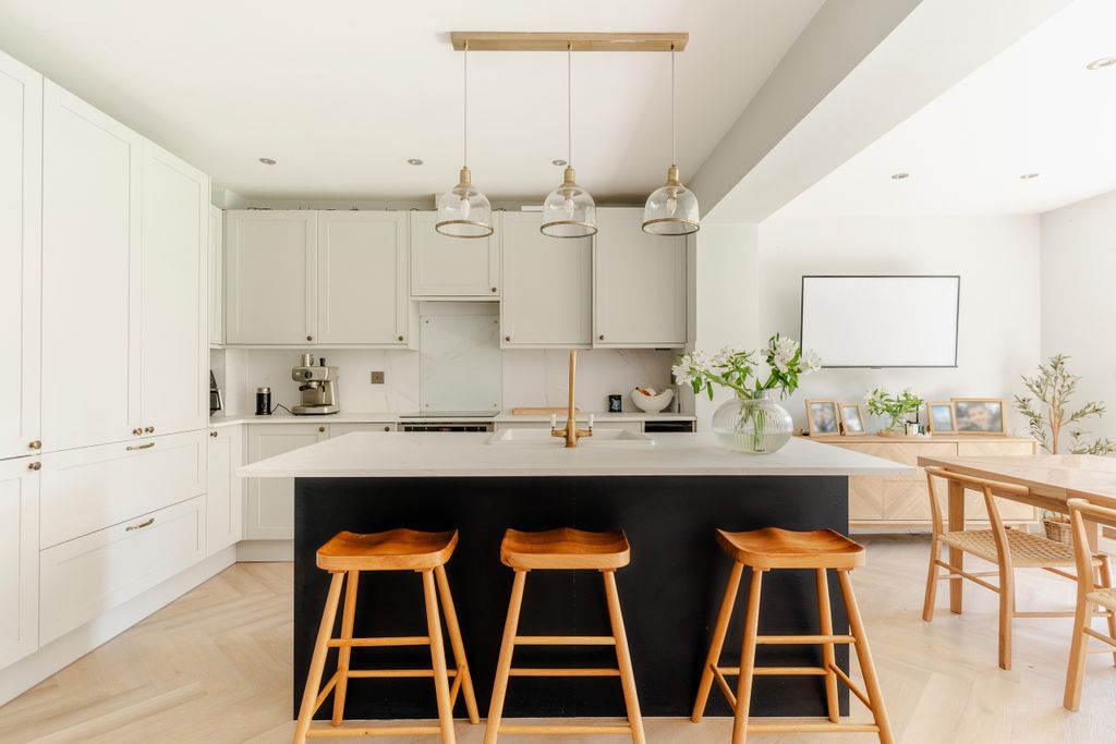 Property photo 1 of 16 1