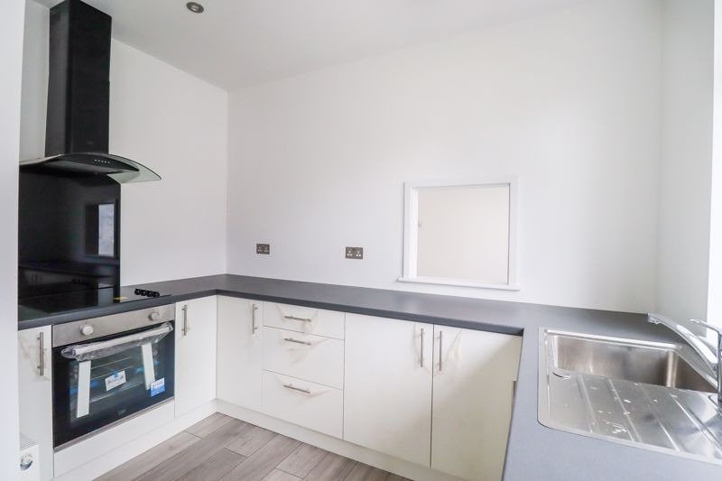 Property photo 3 of 9 Kitchen
