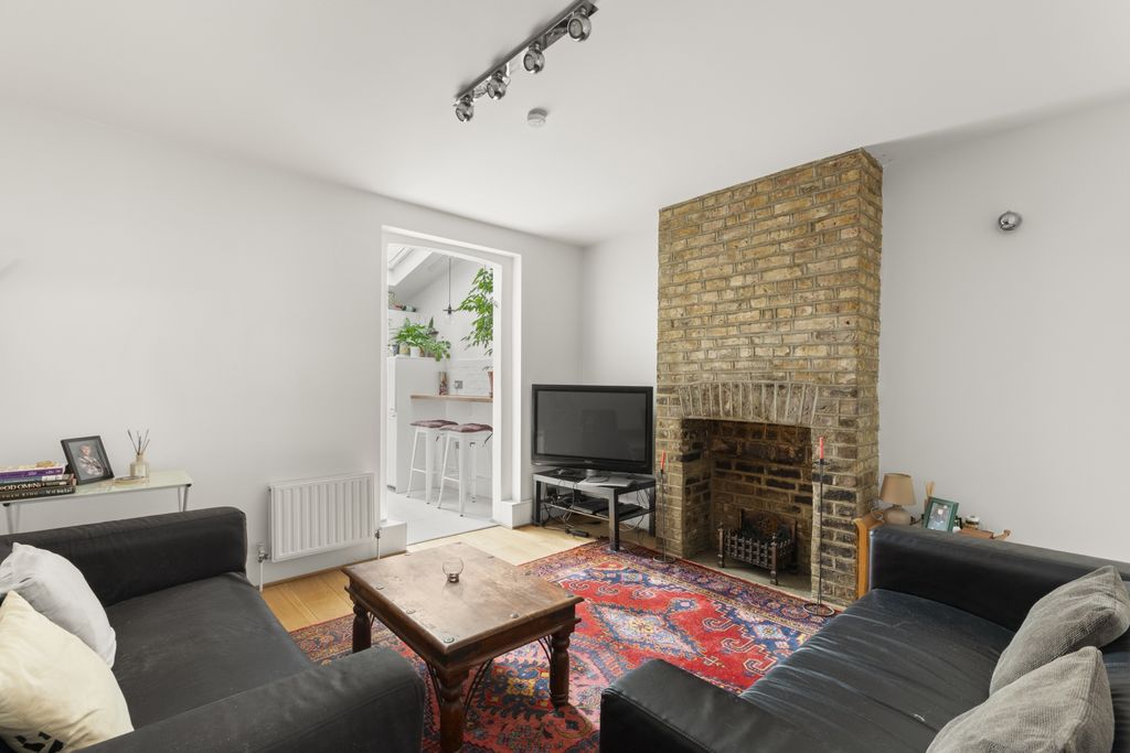 Property photo 3 of 14 Photo 4