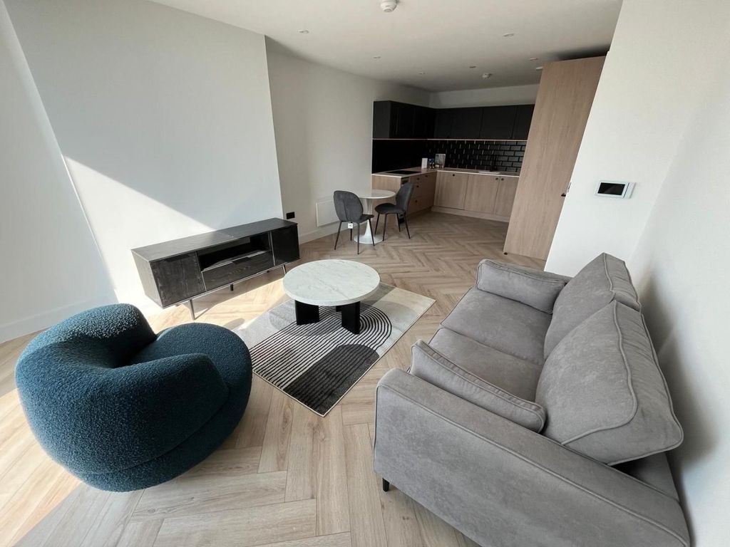 Property photo 1 of 33 Lounge