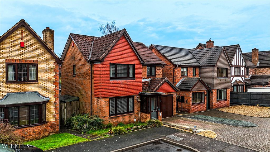 Property photo 1 of 37 Picture No. 32