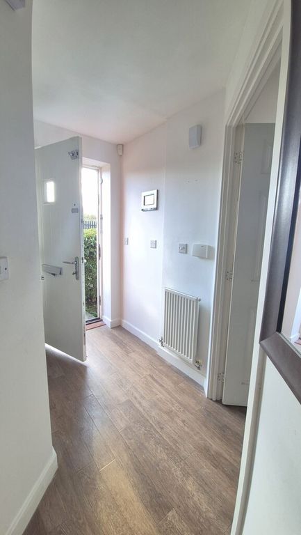 Property photo 3 of 14 Hall Way Entrance.Jp