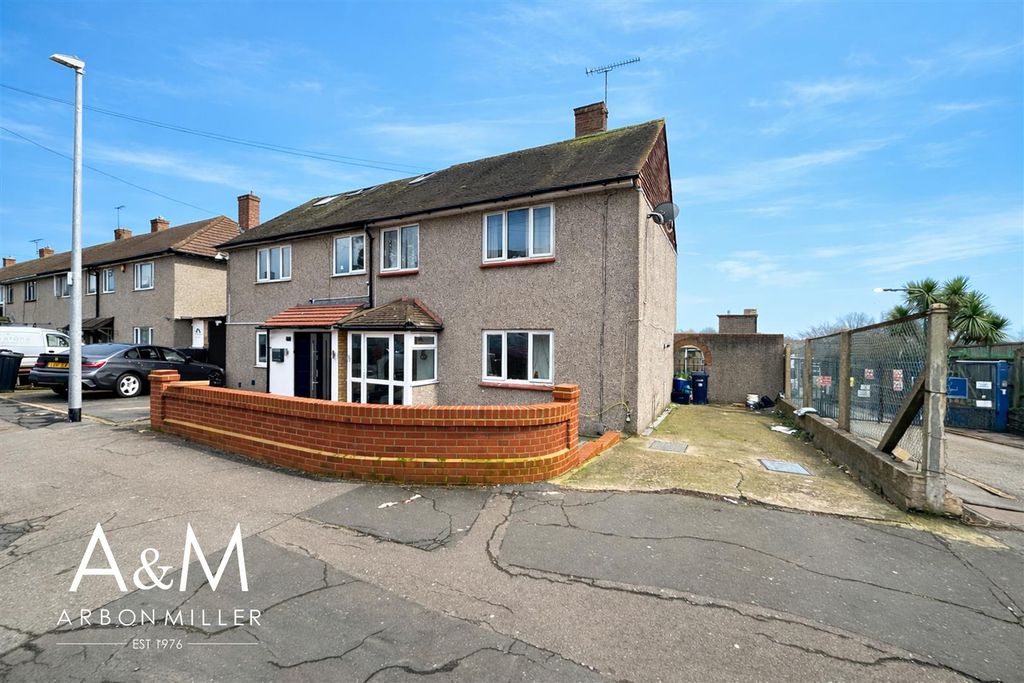 Property photo 1 of 11 2W.Jpg