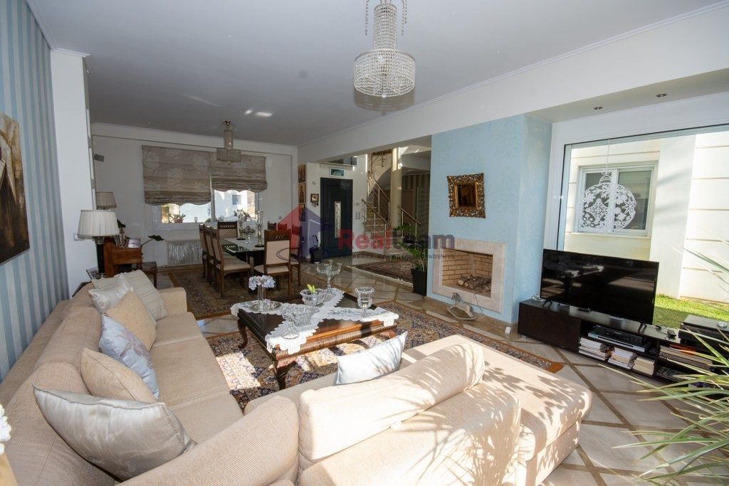 Property photo 3 of 24