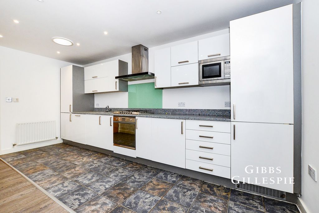 Property photo 3 of 12 Photo