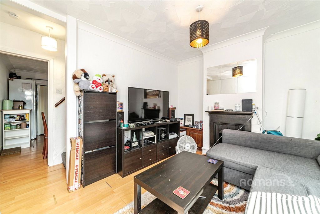Property photo 3 of 9 Picture No. 17