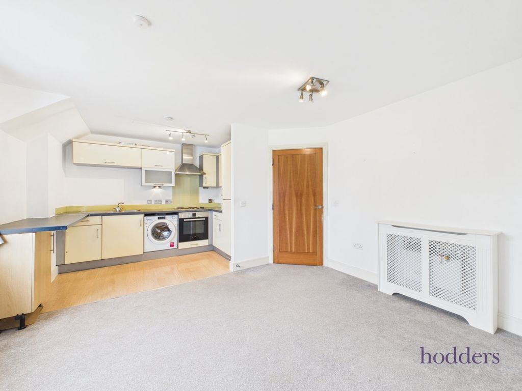 Property photo 2 of 9 Picture No. 51