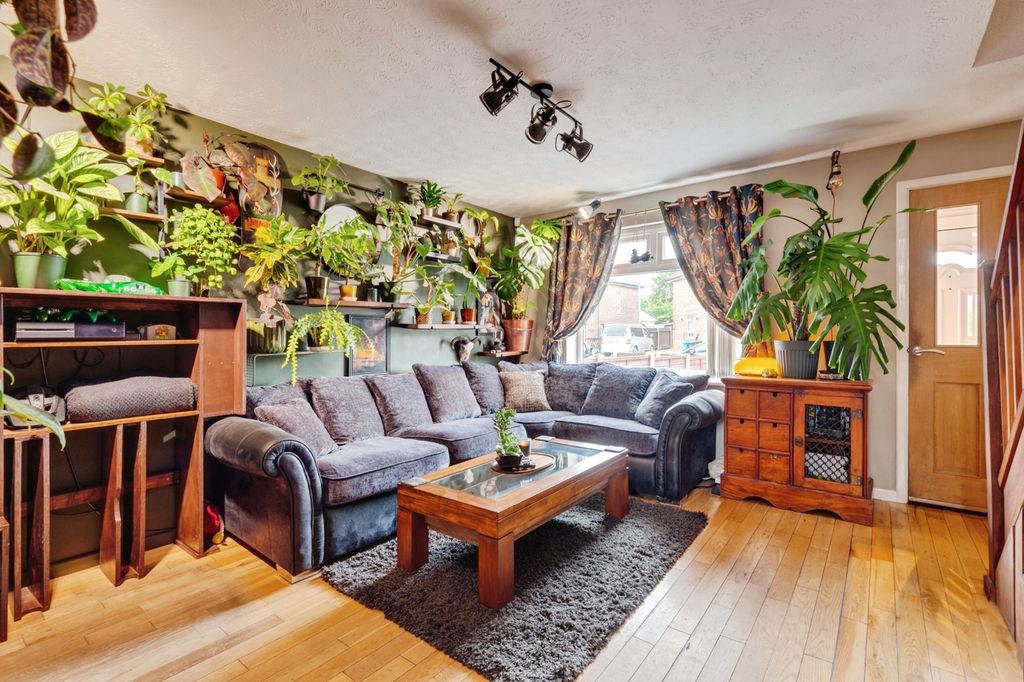 Property photo 2 of 19 Pbox-Img.Jpg