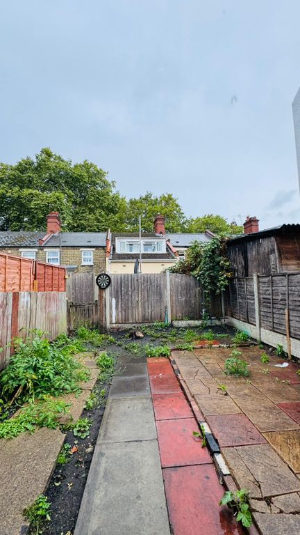 Property photo 2 of 11