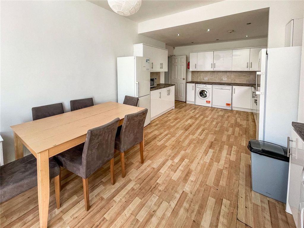 Property photo 3 of 15 Dining Area