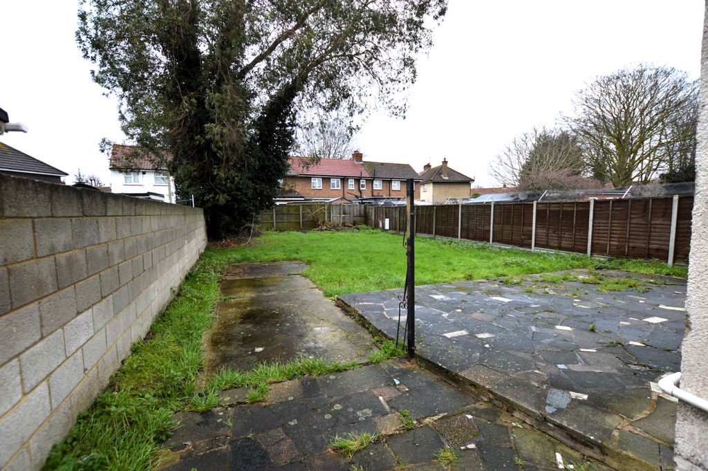 Property photo 3 of 23