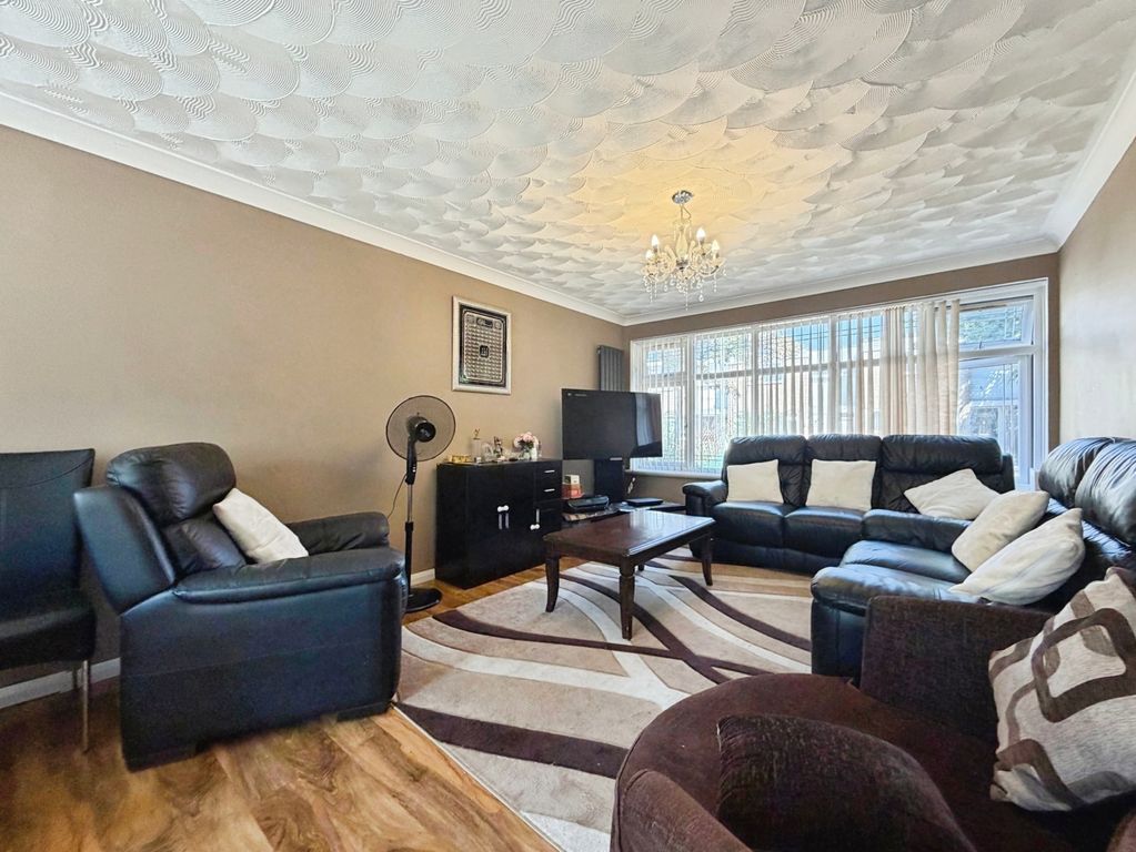 Property photo 2 of 10 Pbox-Img.Jpg