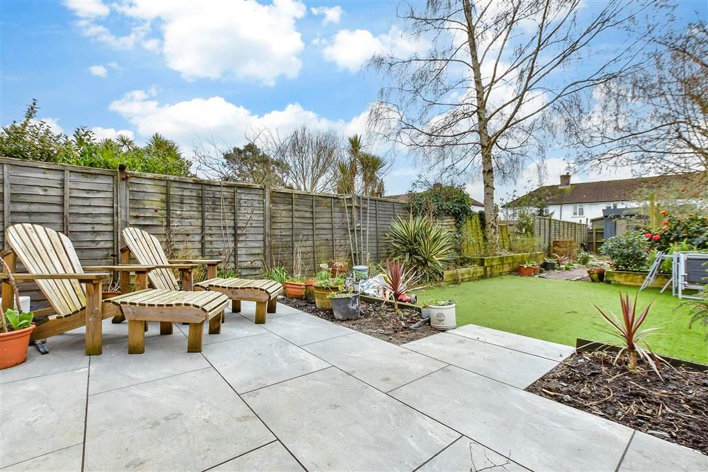 Property photo 1 of 13 Patio / Decking