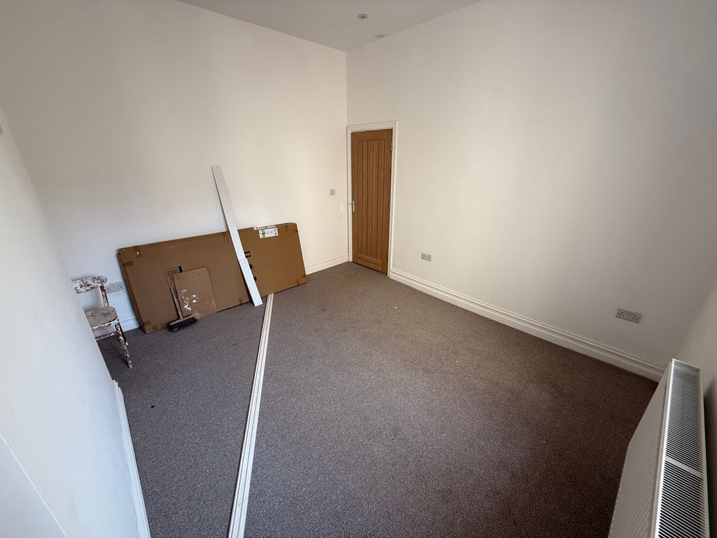 Property photo 2 of 3