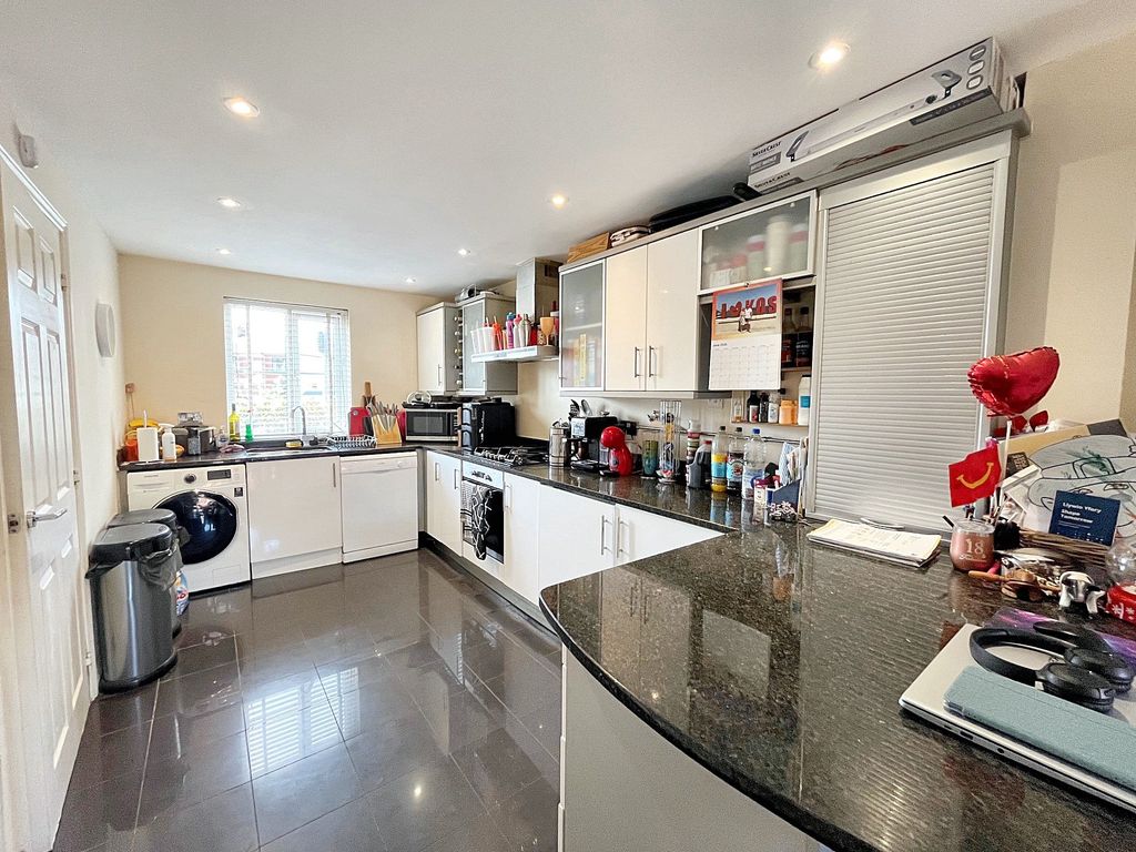 Property photo 3 of 15 Img_0959